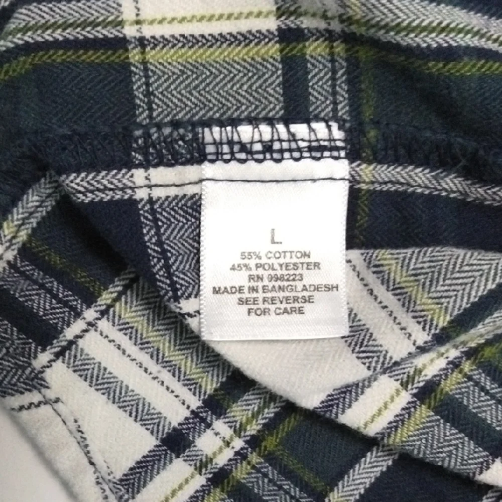 Magellan Hunt Gear Outdoors Men's Plaid Shirt -‎ Navy Blue And Green Stripped